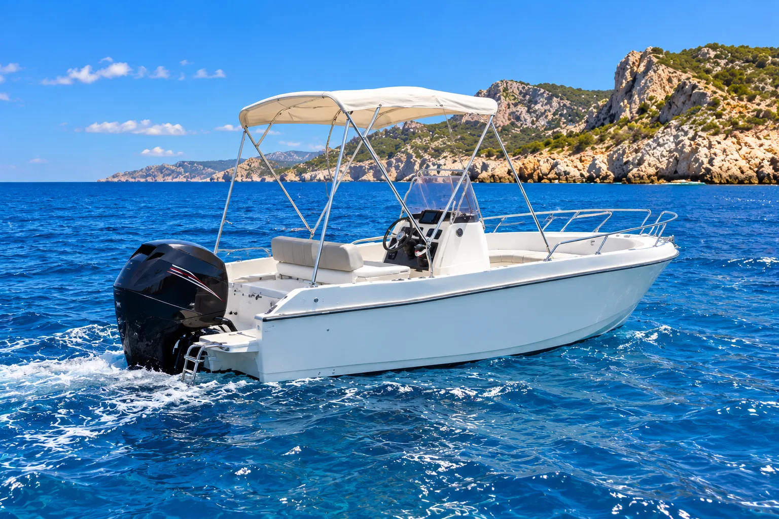 Kompaktes Motorboot · Cala Ratjada