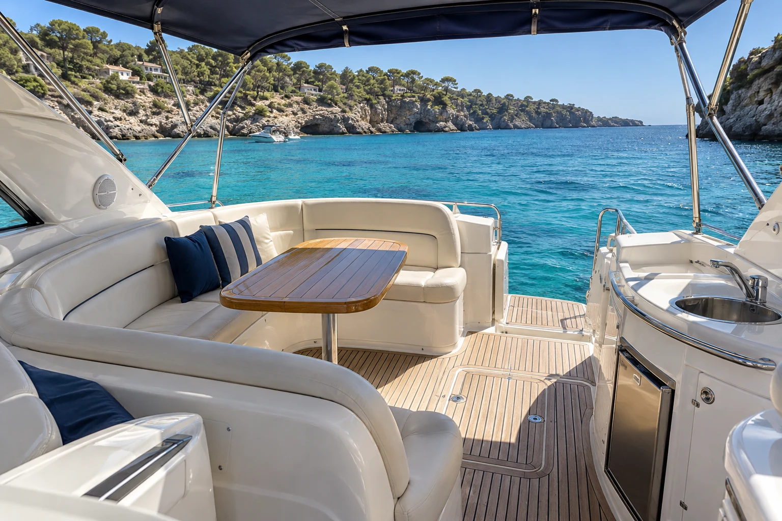 Marina · Princess V42 · Port Adriano / Calvià – Illustrationsfoto zum Bootstyp