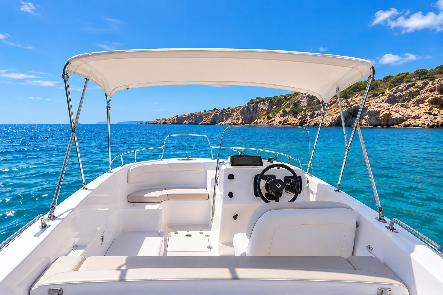 Kompaktes Motorboot · Cala Ratjada – Illustrationsfoto zum Bootstyp