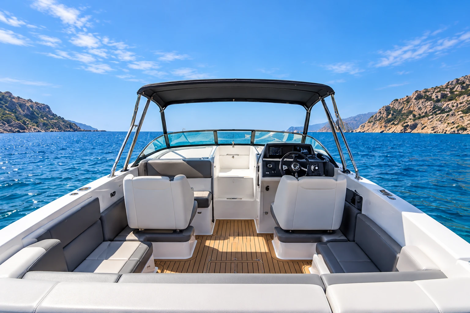 Sportmotorboot · Cala Ratjada – Illustrationsfoto zum Bootstyp